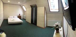 Мини-отель Hotel Galushko Микуличин Двухместный номер Делюкс с 1 кроватью и ванной-92